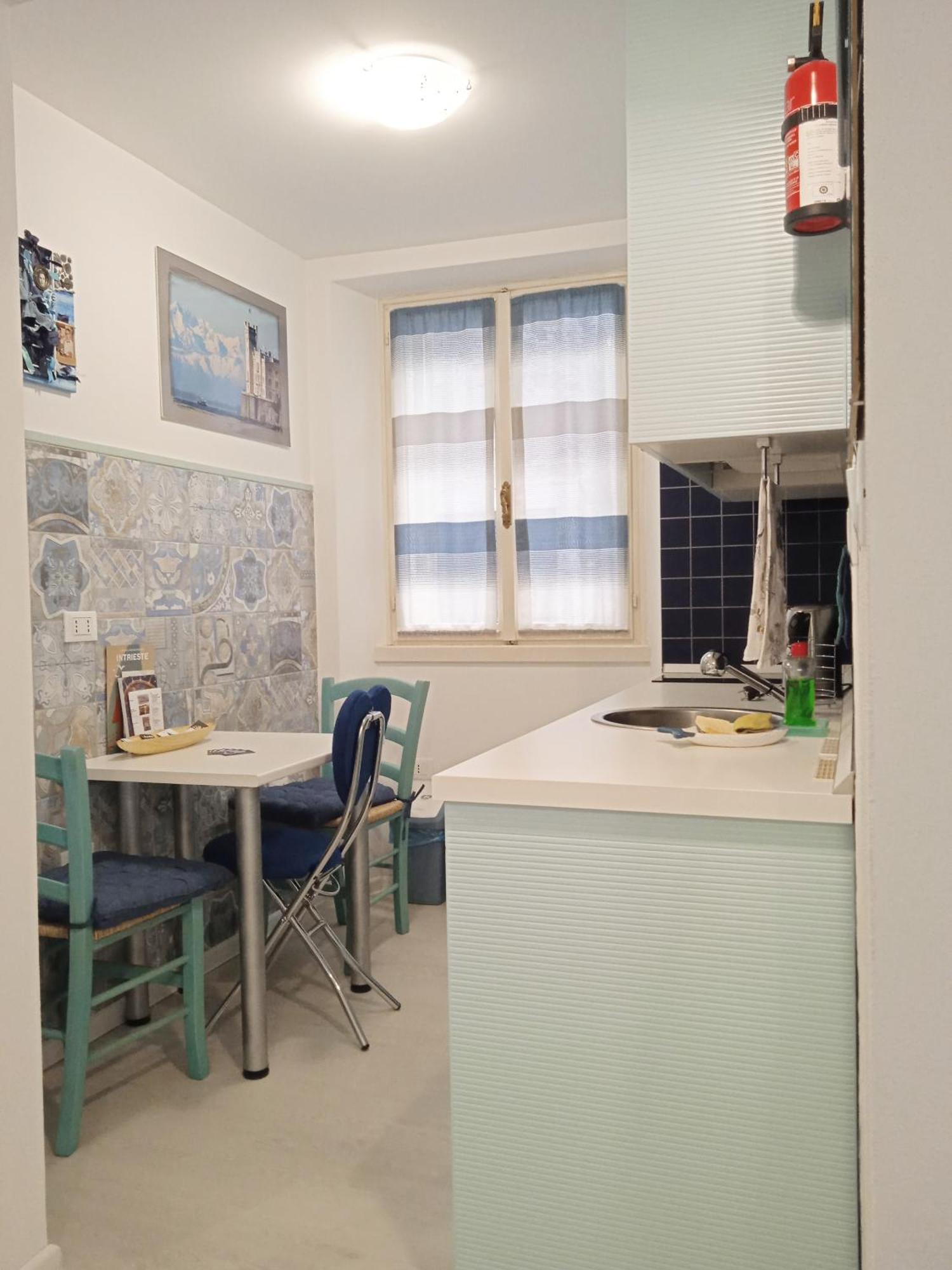 La Casa Di Uccia Apartment *